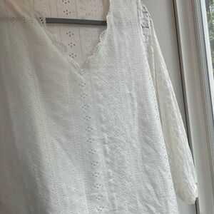 Elegant White Lace Women's Top